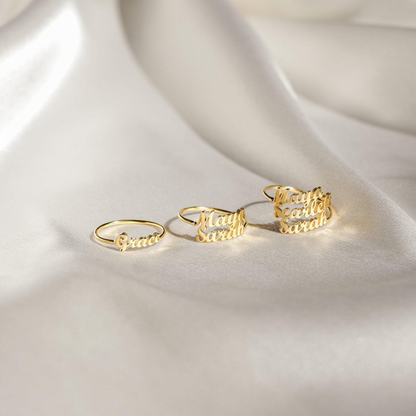Carry Your Loved Ones Close with our London Duo Name Ring 18K Gold